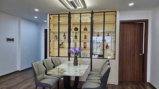Chính chủ cần bán căn góc 3 ngủ full nội thất chung cư AZ Lâm Viên