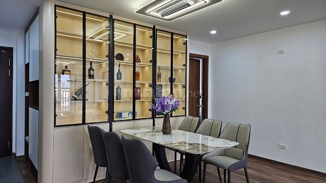 Chính chủ cần bán căn góc 3 ngủ full nội thất chung cư AZ Lâm Viên