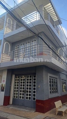 Cho thuê nhà hẻm 4m(XH) Đường C1, P.13, Q.Tân Bình giá 11tr