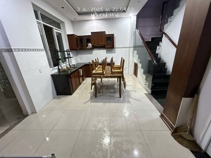 Cho thuê nhà 5PN, 5 WC - diện tích sử dụng 240m2
