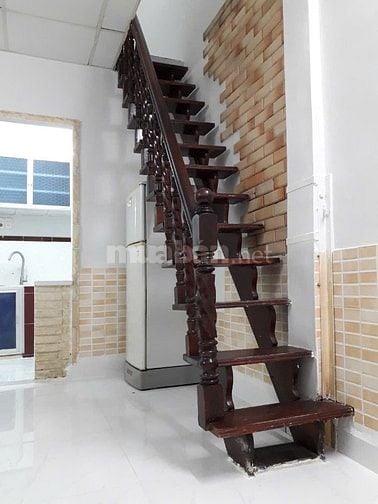 Bán nhà có gác suốt cách Coop Rạch Miễu 5p, 3,4 TL