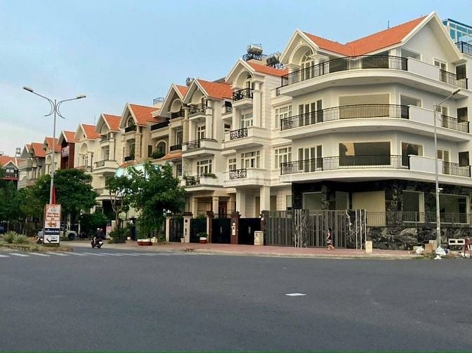 Toà nhà hợp khối đường Hoàng Trọng Mậu Himlam  giá 140 tỷ thương lượng
