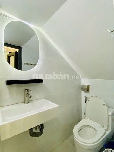 Nhà gần nhiều tiện ích DT 49.2m2 Đường Số 4 P3 Q. Gò Vấp giá 2tỷ550tr