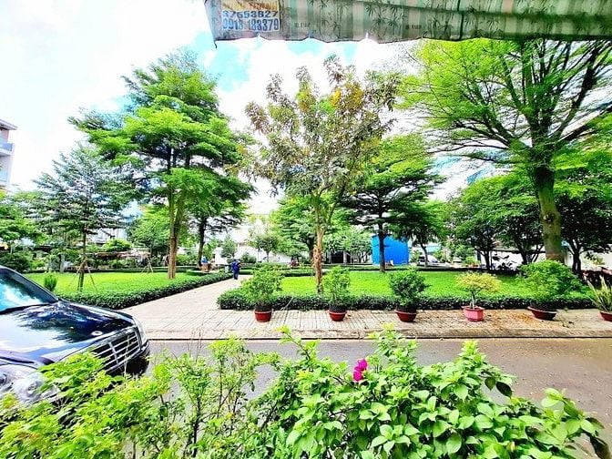 Bán biệt thự KDC Bông Sao Phường 5 Quận 8 - Ngang 8m x 16m - 26,5 tỷ