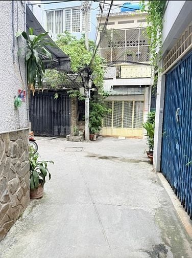 Hẻm  Huỳnh Văn Bánh 5Tầng,7PN,Gần Lê Văn Sỹ,An Ninh, sạch sẽ 