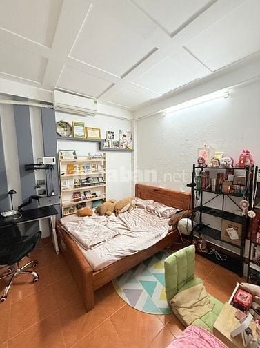 Hẻm  Huỳnh Văn Bánh 5Tầng,7PN,Gần Lê Văn Sỹ,An Ninh, sạch sẽ 