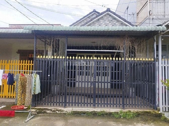Ông bà bán nhà 1 trệt 1 lửng ở Tân Thông Hội- Củ Chi giá 850 triệu    