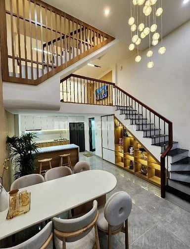 Bán Nhà Bạch Mai-Lô Góc-40m x 4Tầng Full Nội Thất 5*-Sổ Vuông-Hơn 7 Tỷ
