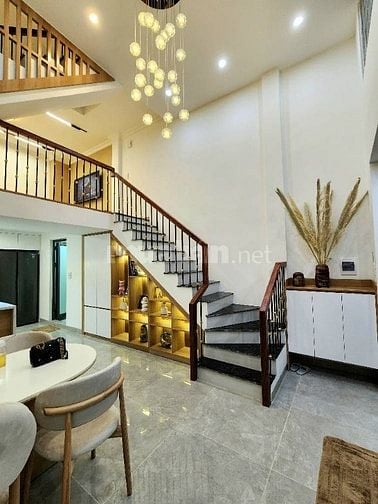 Bán Nhà Bạch Mai-Lô Góc-40m x 4Tầng Full Nội Thất 5*-Sổ Vuông-Hơn 7 Tỷ