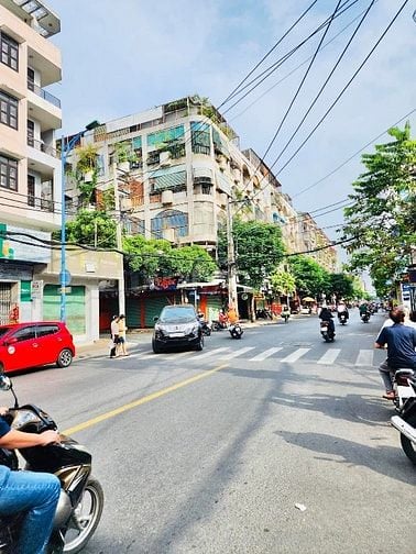 MẶT TIỀN Đồng Đen 150m2( 5.2 x 30 ) giá chỉ 160tr/m2 QH xây Hầm 7 tầng