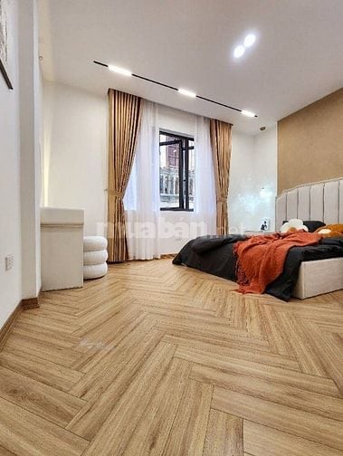 Bán Nhà Bạch Mai-Lô Góc-40m x 4Tầng Full Nội Thất 5*-Sổ Vuông-Hơn 7 Tỷ