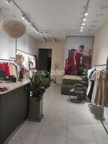 Cho thuê nhà hẻm 3m(BG) Nguyễn Đình Chiểu, P.5, Q.3 giá 12tr