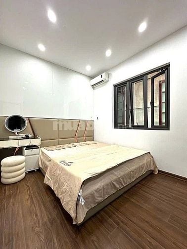 Nhà Đẹp Ở Luôn, Đường Hoàng Mai 26m, 5 tầng, mt 5.2m, giá 5.1 tỷ.
