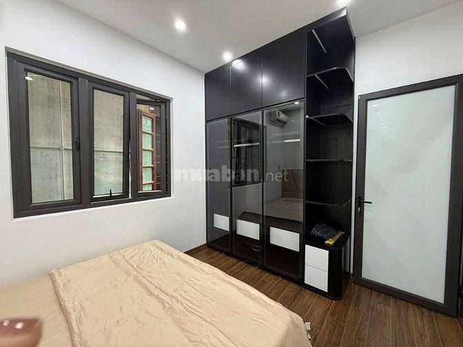 Nhà Đẹp Ở Luôn, Đường Hoàng Mai 26m, 5 tầng, mt 5.2m, giá 5.1 tỷ.