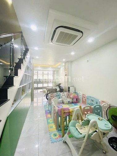HXH Nguyễn Thị Thập 4 x 14m, 4 tấm, giá chỉ 8,9 tỷ.