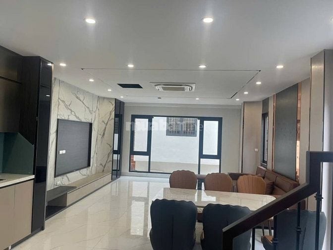 NHÀ 6 TẦNG VIỆT HƯNG LONG BIÊN. THANG MÁY. Ô TÔ VÀO NHÀ. HƠN 13 TỶ