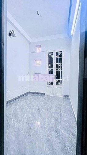 Cho thuê nhà hẻm 5m(XH) Trần Bình Trọng, P.4, Q.5 giá 11tr