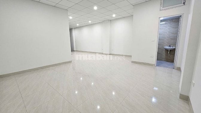 Cho thuê cửa hàng, ki ốt tại Nguyễn Đức Cảnh - 25tr/th, 80m2, MT 6.6M