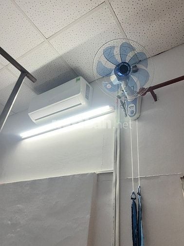 Cho thêu nhà trọ cách trương CĐKTĐN cs D 200m