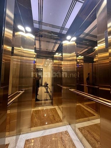 BÁN NHÀ PHỐ CẦU GIẤY 40M 10.9Ty LÔ GÓC 6 TẦNG THANG MÁY NGÕ THÔNG 100M