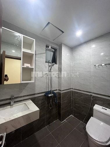 BÁN NHÀ PHỐ CẦU GIẤY 40M 10.9Ty LÔ GÓC 6 TẦNG THANG MÁY NGÕ THÔNG 100M