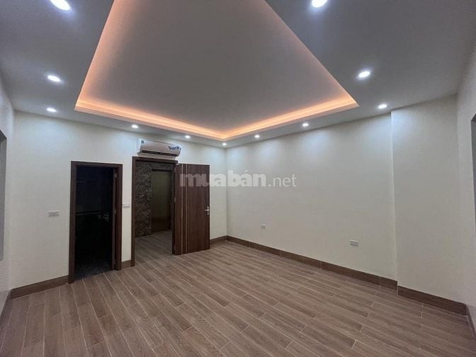BÁN NHÀ PHỐ CẦU GIẤY 40M 10.9Ty LÔ GÓC 6 TẦNG THANG MÁY NGÕ THÔNG 100M