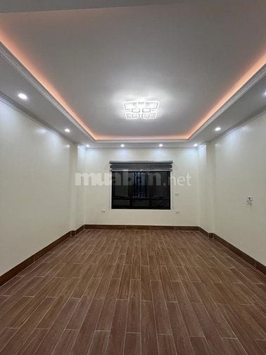 BÁN NHÀ PHỐ CẦU GIẤY 40M 10.9Ty LÔ GÓC 6 TẦNG THANG MÁY NGÕ THÔNG 100M