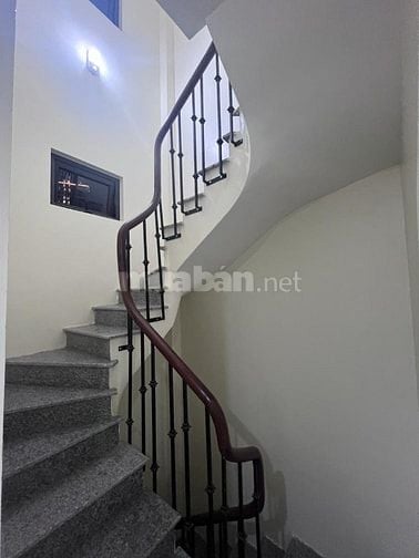 BÁN NHÀ PHỐ CẦU GIẤY 40M 10.9Ty LÔ GÓC 6 TẦNG THANG MÁY NGÕ THÔNG 100M