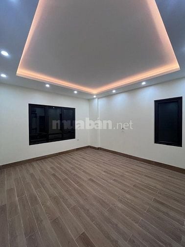 BÁN NHÀ PHỐ CẦU GIẤY 40M 10.9Ty LÔ GÓC 6 TẦNG THANG MÁY NGÕ THÔNG 100M
