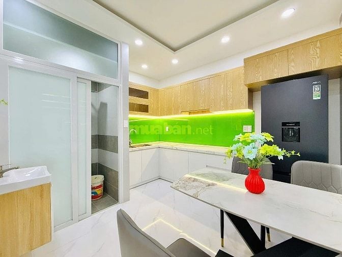 Mua ngay nhà đường Lê Minh Xuân - Quận Tân Bình / 60.2m2 (Sổ Riêng)