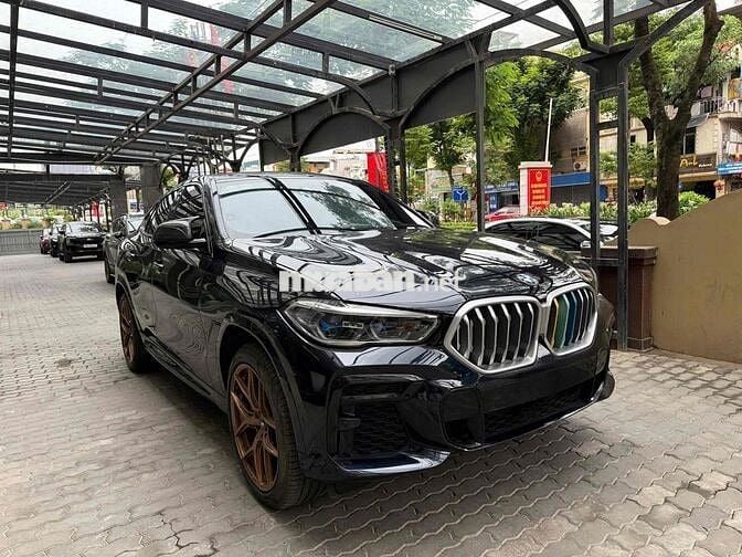 BMW X6 2022 xDrive40i M Sport - 15000 km Bank 90%