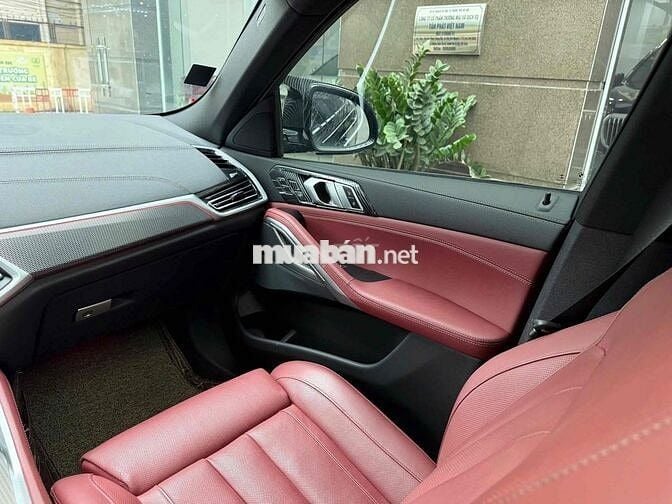 BMW X6 2022 xDrive40i M Sport - 15000 km Bank 90%