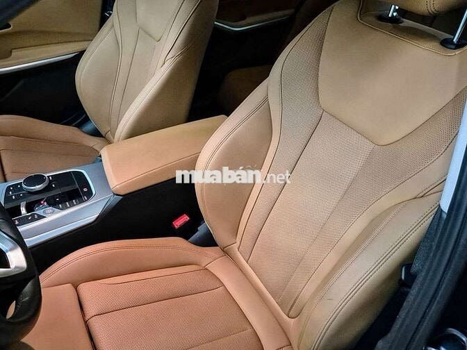 BMW 320i Sport Line  2024- 17500 km