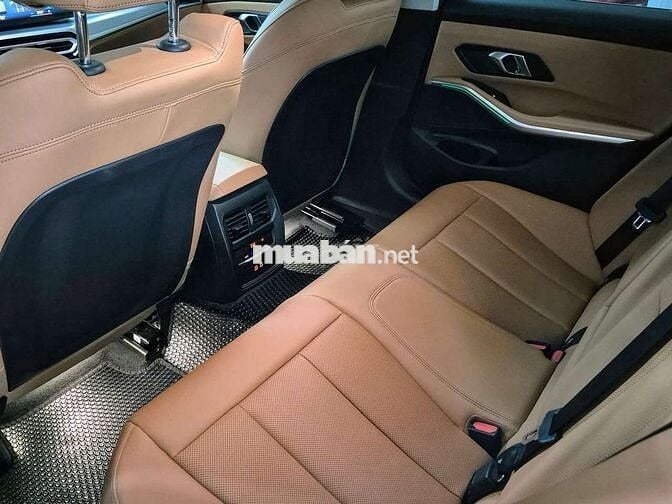 BMW 320i Sport Line  2024- 17500 km