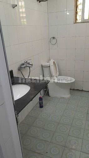 CHO THUÊ NHÀ TẦNG 1 TẬP THỂ KHU B KIM LIÊN