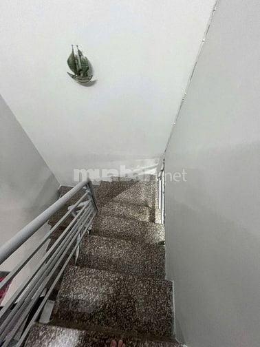  4,88 tỷ Nhà P5 Hẻm rộng 3,7 x 12,7 ( 1 trệt + 1 lầu ) 2 pn SHR