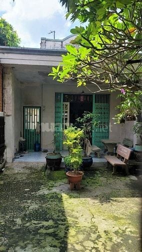Chính chủ bán nhà mặt tiền đg Lê Thị Ngà. dt 357m2, 4,7 tỷ . 