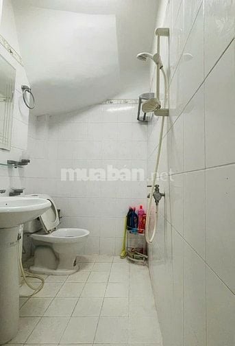  Cho thuê nhà hẻm 4m(XH) Hồng Bàng, P.12, Quận 6 giá 12tr