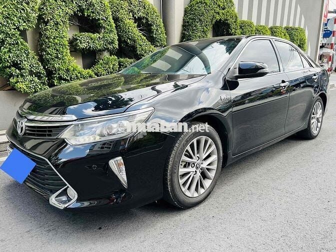 Toyota Camry 2018 2.5Q - màu đen VIP