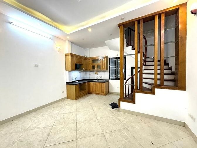 Siêu Phẩm Cầu Giấy, cách phố 30m, 33m, 5 tầng, MT 5,4m, GIÁ 8,3 tỷ