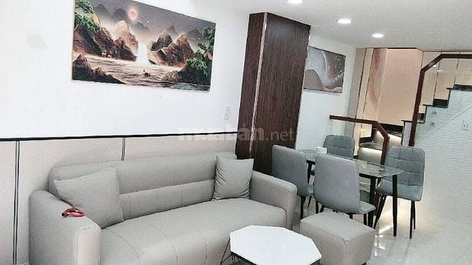 Nhà Phùng Hưng giá 2 tỷ 690 triệu có nội thất sẵn| gần chợ Kim Biên 5p