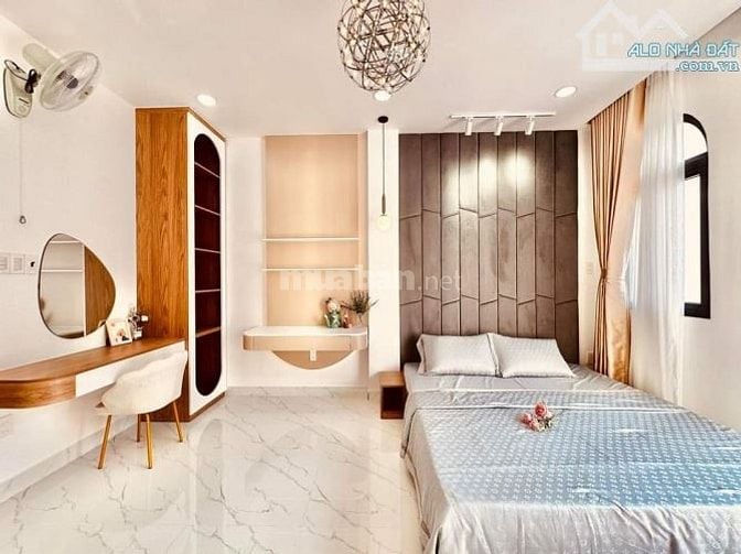  KẸT TIỀN BÁN GẤP CĂN NHÀ ĐƯỜNG HOÀNG HOA THÁM -BÌNH THẠNH GIÁ 2.3 Tỷ