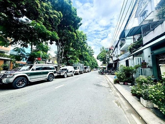 NHÀ ĐẸP- MẶT TIỀN ĐƯỜNG ĐÔI TÂN KIỂNG, QUẬN 7- giá chỉ nhỉnh 6tỷ