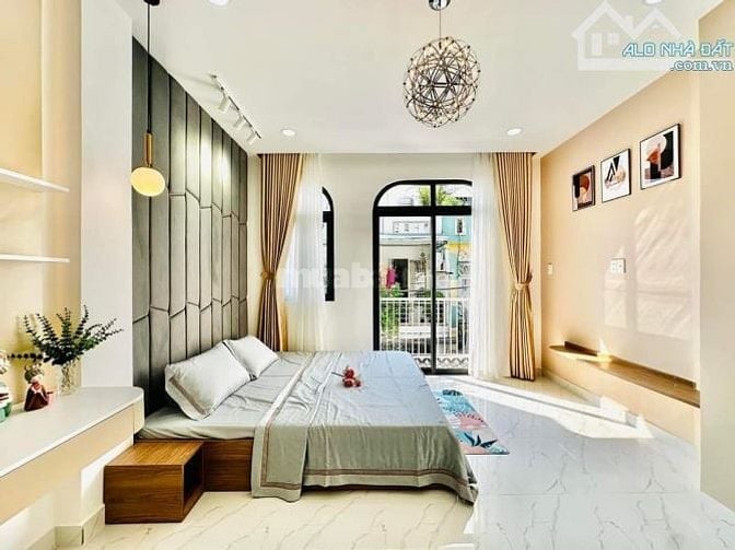  KẸT TIỀN BÁN GẤP CĂN NHÀ ĐƯỜNG HOÀNG HOA THÁM -BÌNH THẠNH GIÁ 2.3 Tỷ