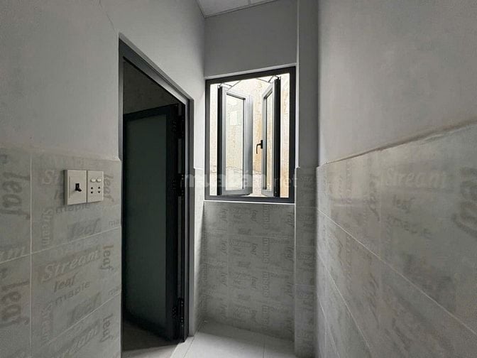 Cho thuê nhà mặt tiền Liên Khu 2-10, P.B.H.Hòa A, Q.B.Tân giá 9.5tr