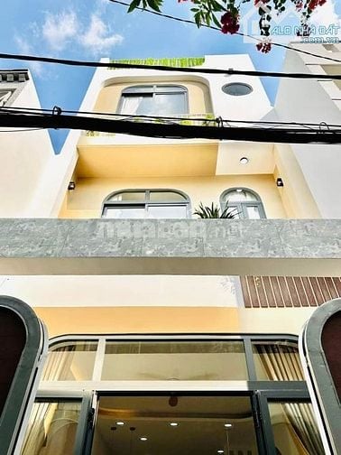  KẸT TIỀN BÁN GẤP CĂN NHÀ ĐƯỜNG HOÀNG HOA THÁM -BÌNH THẠNH GIÁ 2.3 Tỷ