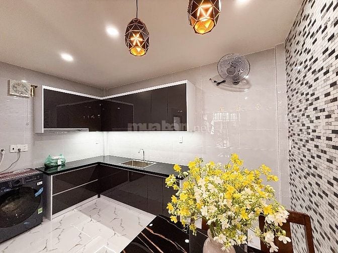 Nhà đẹp DT:4,6x10,5m CAO CẤP hẻm Nguyễn Kiệm, P3, Q.Gò Vấp.