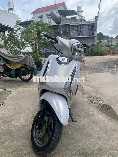 Xe tay ga yamaha Latte