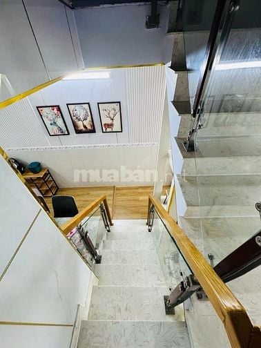 NHÀ MỚI ĐẸP - SÁT MẶT TIỀN ĐƯỜNG NGANG GẦN 4M - NỞ HẬU - NHỈNH4TỶ