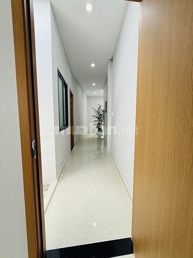 Nhà mới, sát MT 45m2 2 pn Ni Sư Huỳnh Liên, p10, Tân Bình